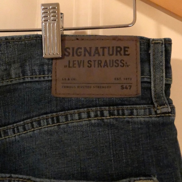 Signature Levi Strauss ripped jeans - Picture 5 of 6